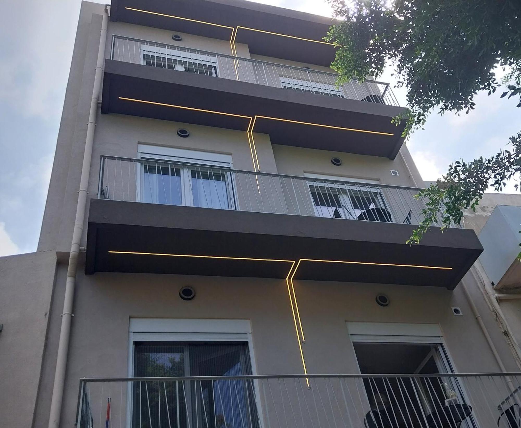Uni Island - City Heart Suites Heraklion  Exterior photo